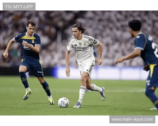 皇马0-2塞尔塔，加西亚与卡雷拉斯染红致九人应战